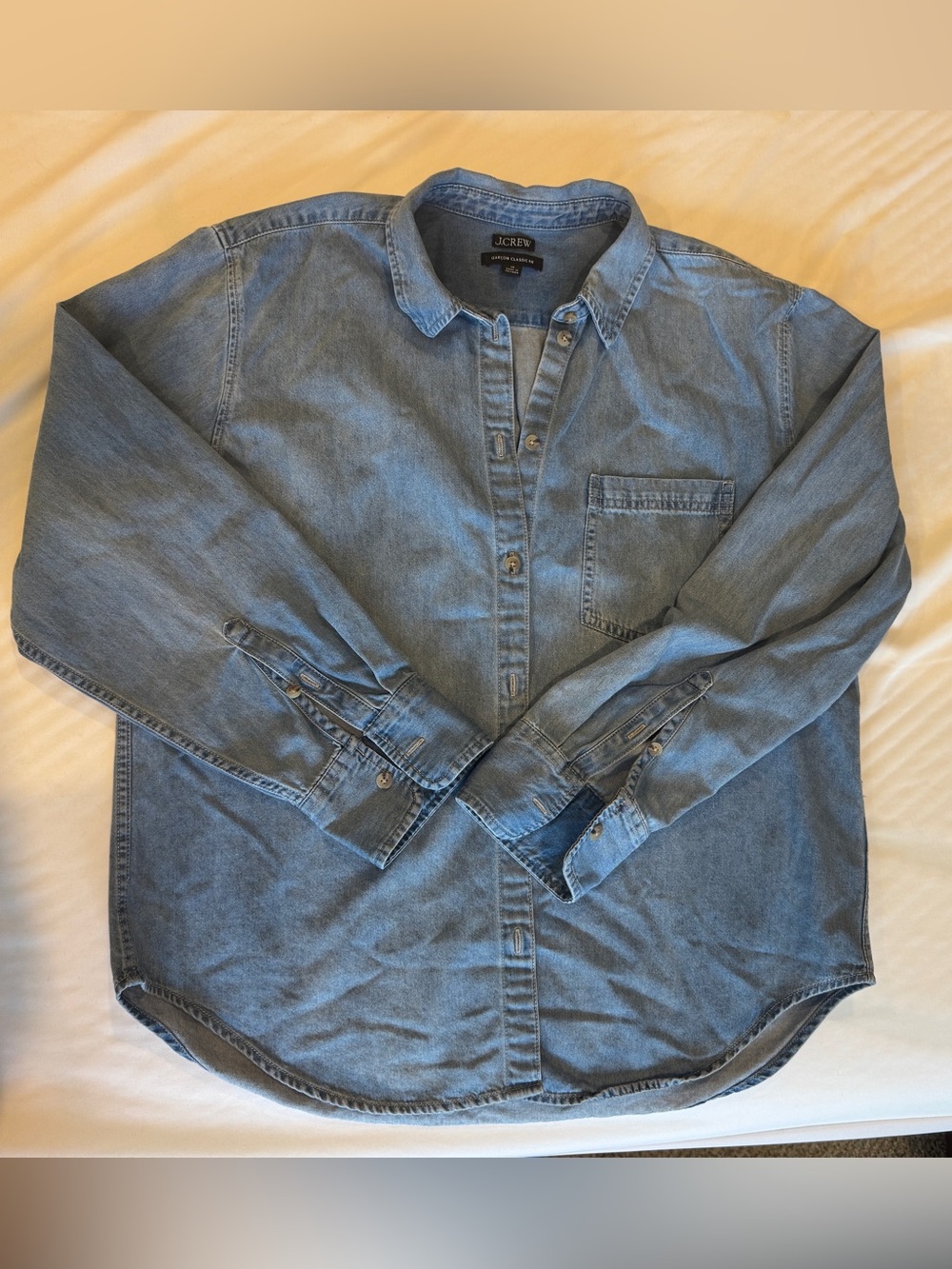J.Crew Chambray Button-Up Shirt in Light Blue Size 10 - Garçon Classic Fit
